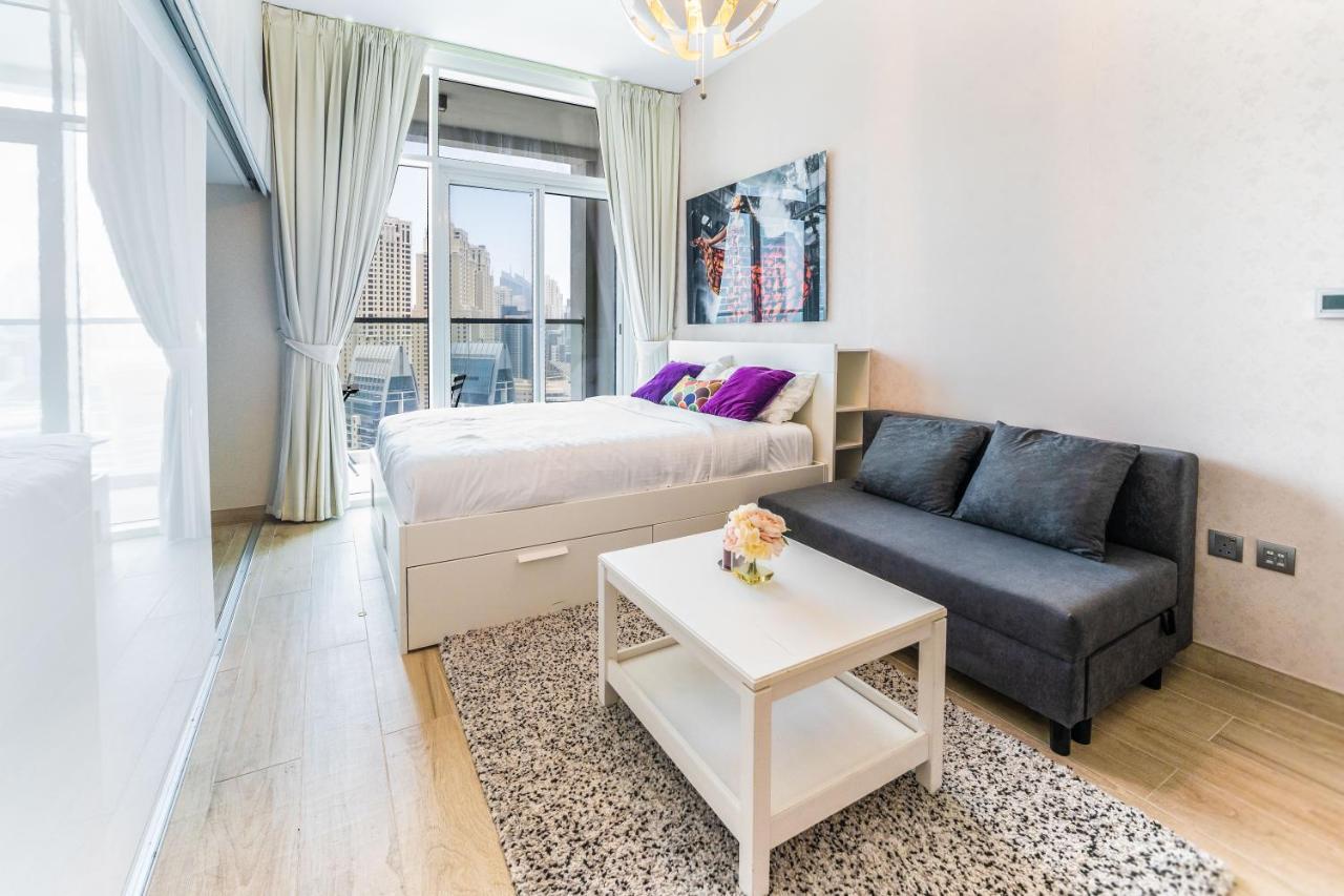 Fam Living - Marina Marvel - Studio Apartment With Breathtaking Views In Studio One Tower Dubai Exterior foto